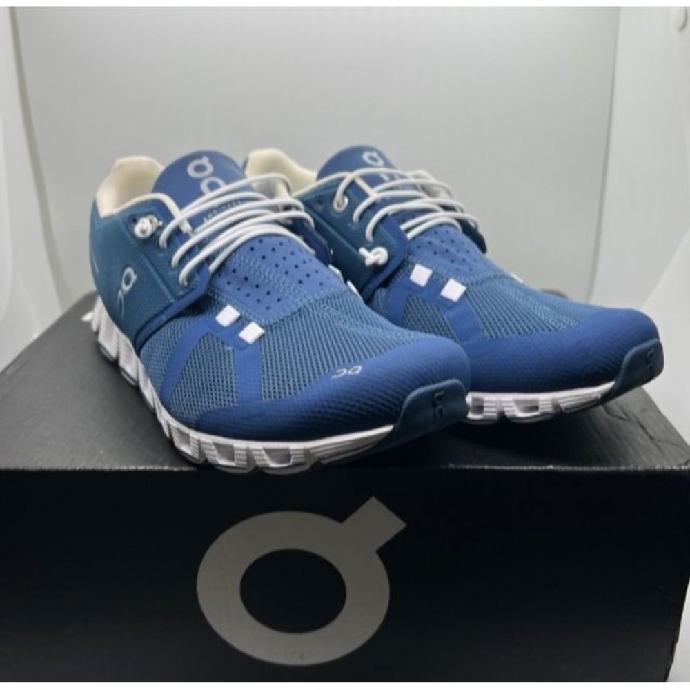 On Running Women's Cloud Blue Shoes US Sz 9.5 - Lightly used